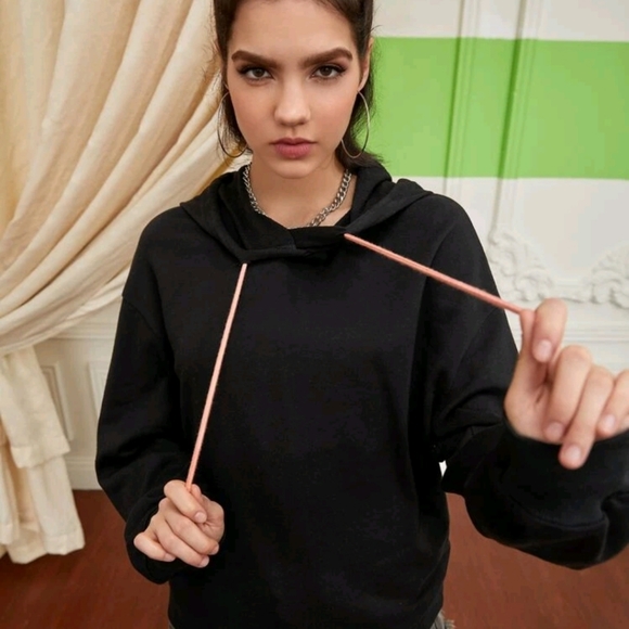 Figure Graphic Drop Shoulder Drawstring Hoodie - Picture 3 of 8